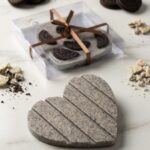 Corazón de Chocolate y Galleta Oreo Original 100g | Oden - Imagen 2